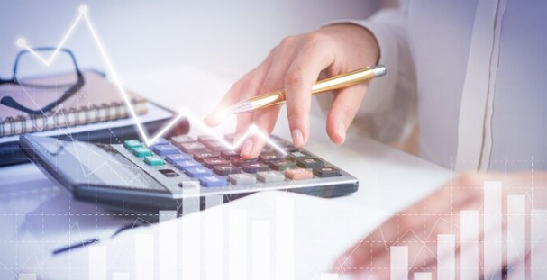 Where is the U.S. Recession? The Great Yield Curve Debate