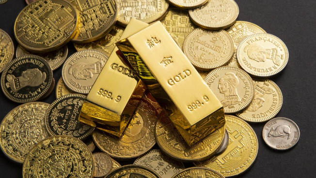 Gold Drops Below Support Levels After U.S. Inflation Data Disappoints