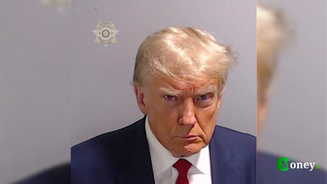 Trump stock closes down as analysts call it overpriced