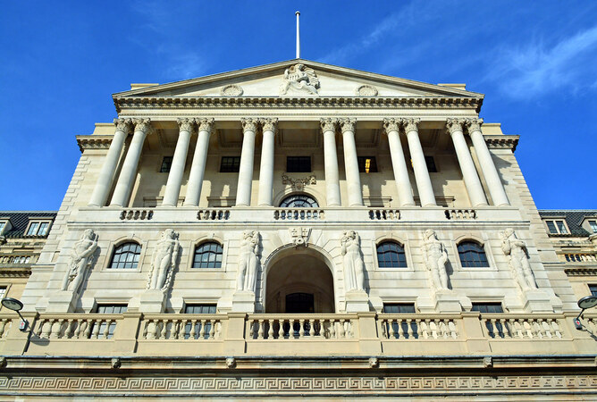 BoE keeps rates unchanged despite lowest inflation since 2021