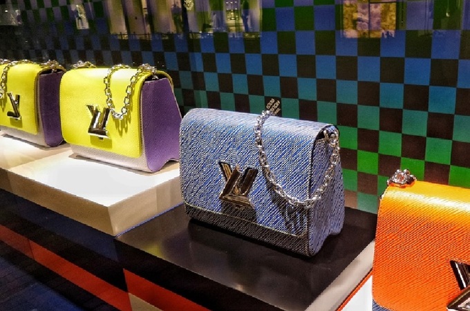 European luxury companies are plagued with negativity: here's why
