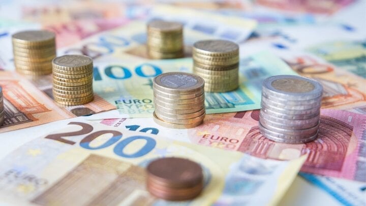 Société Generale 9% cumulative callable bond trades near 95