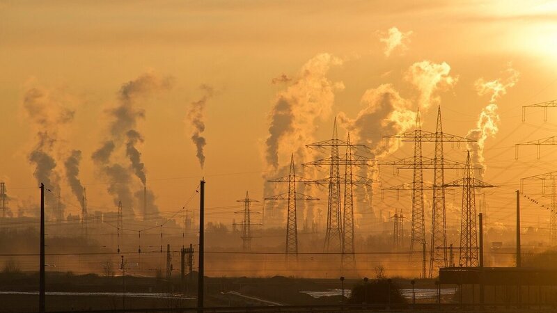 China's industrial decline enters fourth consecutive month 