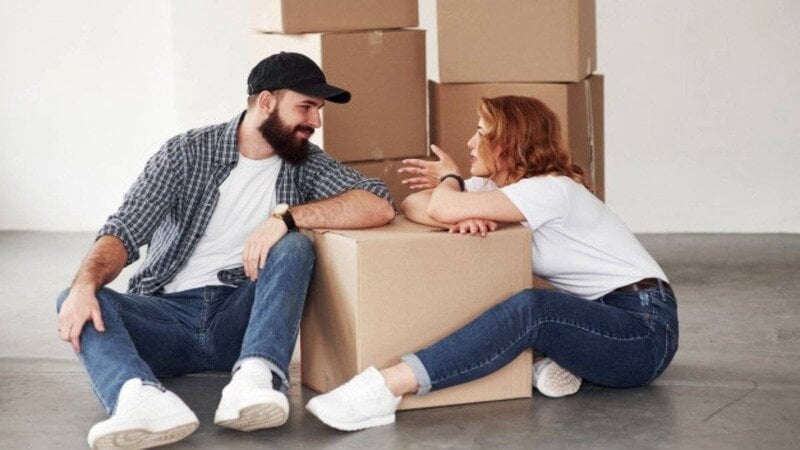 How to split expenses as a couple?