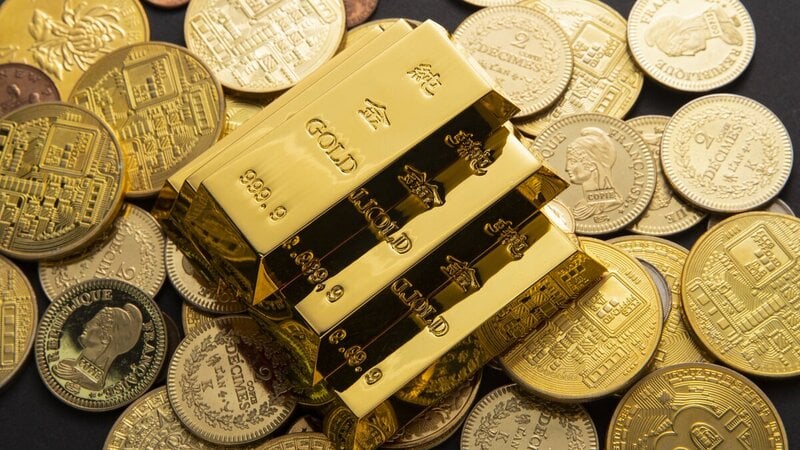 The truth is that gold's price is misleading investors