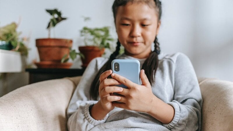 China limits phone use for children, sends markets on downward spiral