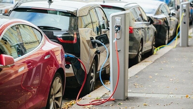 This Chinese carmaker is set to overcome Tesla as the world's largest
