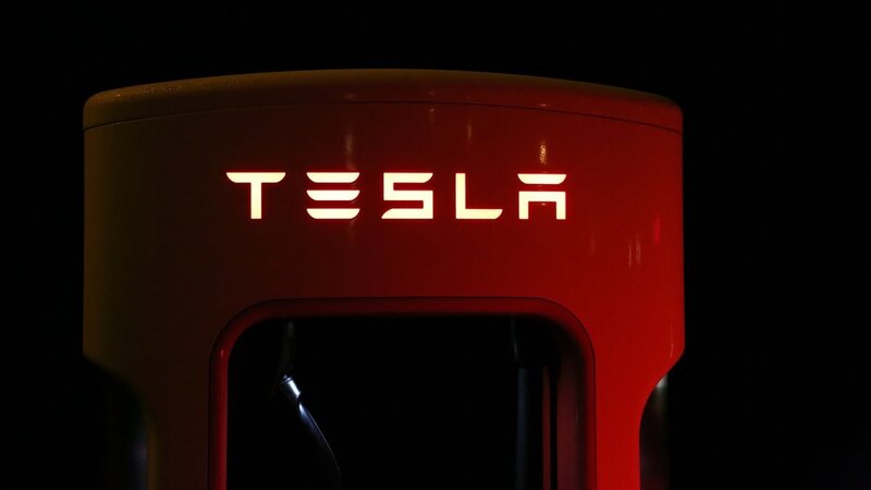 How Tesla lost $200 billion in a single day