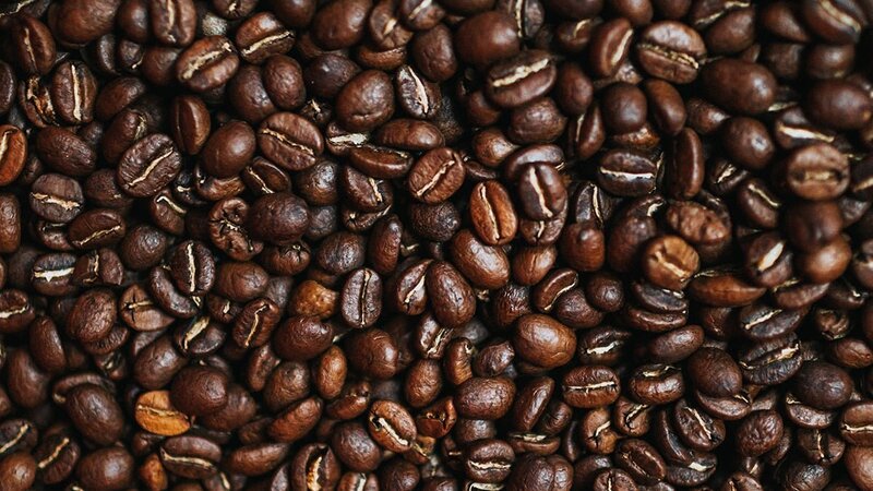Coffee plunges 20% while corn surges: Brazilian rains and USDA and EU cuts redraw the agricultural commodities map