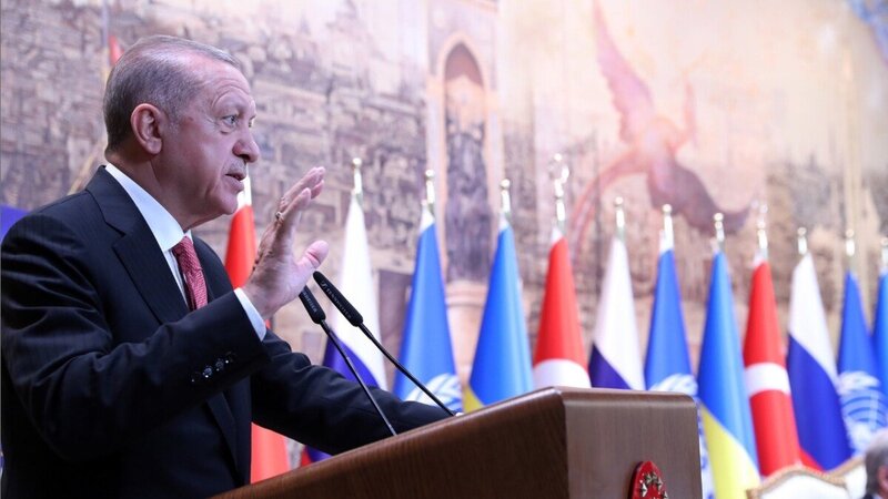 Turkey's stock market is booming, but investors consider pulling out