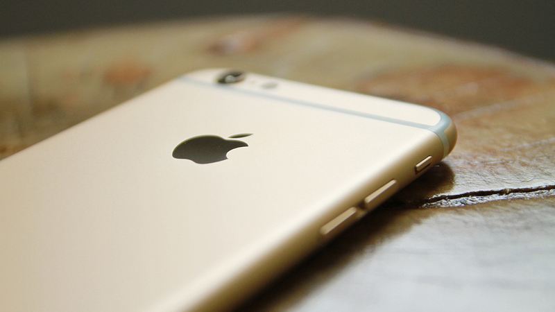 Insight: why are institutional investors fleeing from Apple stocks?