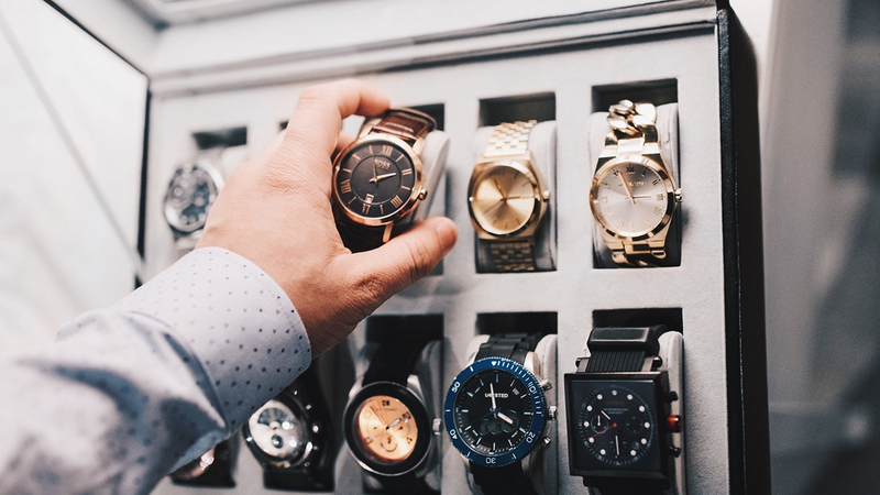 Luxury stocks, 2 shares to sell in 2024