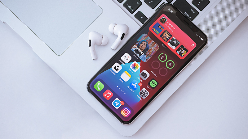 Apple is working on a foldable iPhone. Here's when it could be released