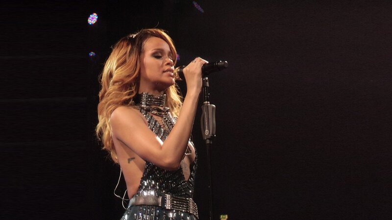 How much does Rihanna earn? The billionaire singer's net worth