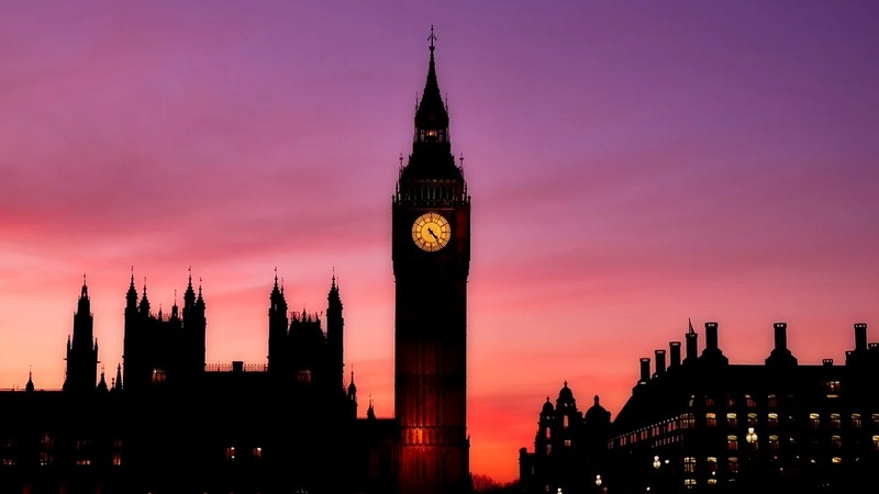 UK will fall into Recession in 2023 despite GDP Growth. Here's why