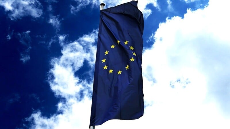 EU steps up to Russia, finally introducing price cap