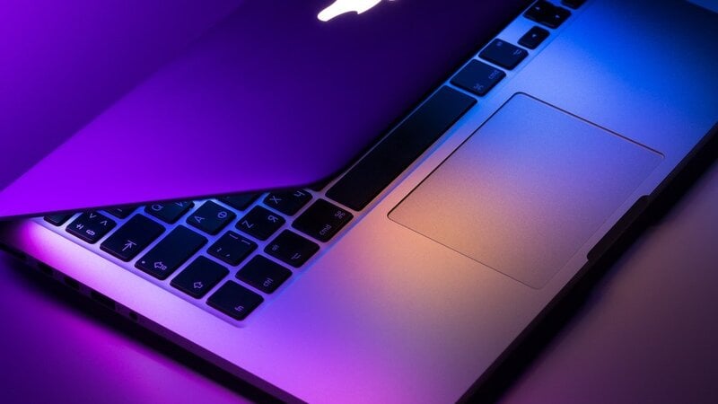 Apple, new highs or a major crash?