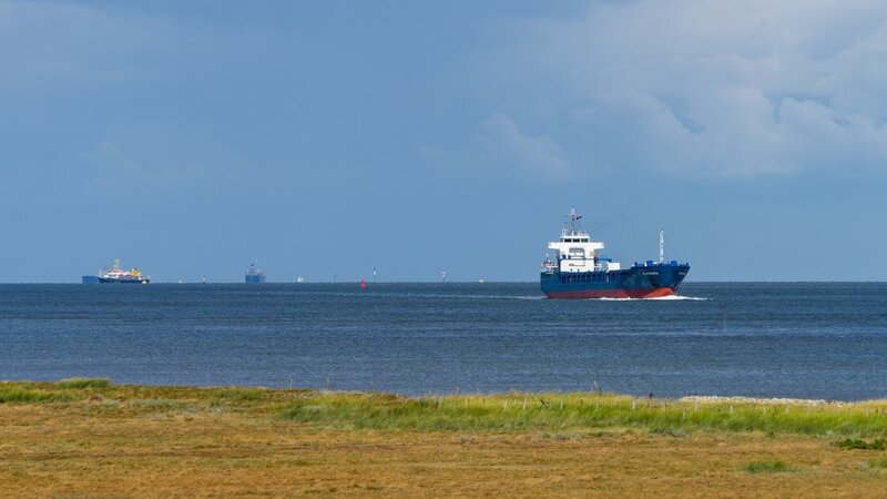 European diesel prices squeezed by supply disruption fears