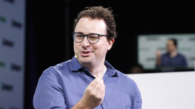 Anthropic Just Overtook OpenAI in Business AI — What It Means for Amazon and Microsoft Investors