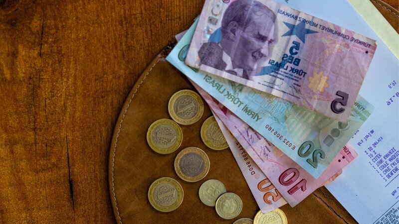 Turkish Lira keeps falling as Erdogan reshuffles financial institutions